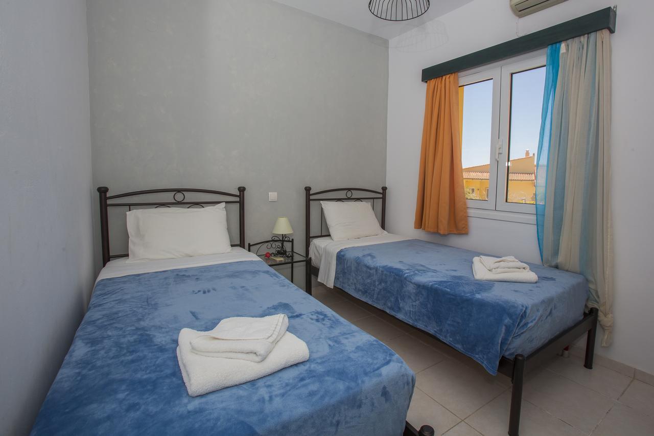 Sandy Beach Villas And Apartments Свороната Екстер'єр фото